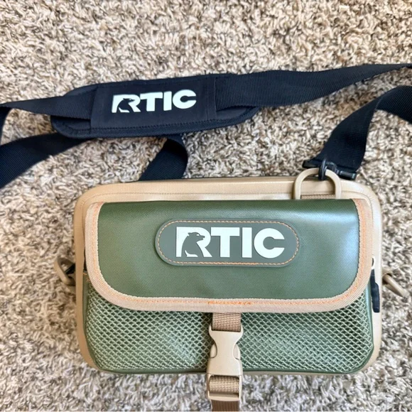 RTIC Green and Tan Shoulder Bag - Picture 1 of 4